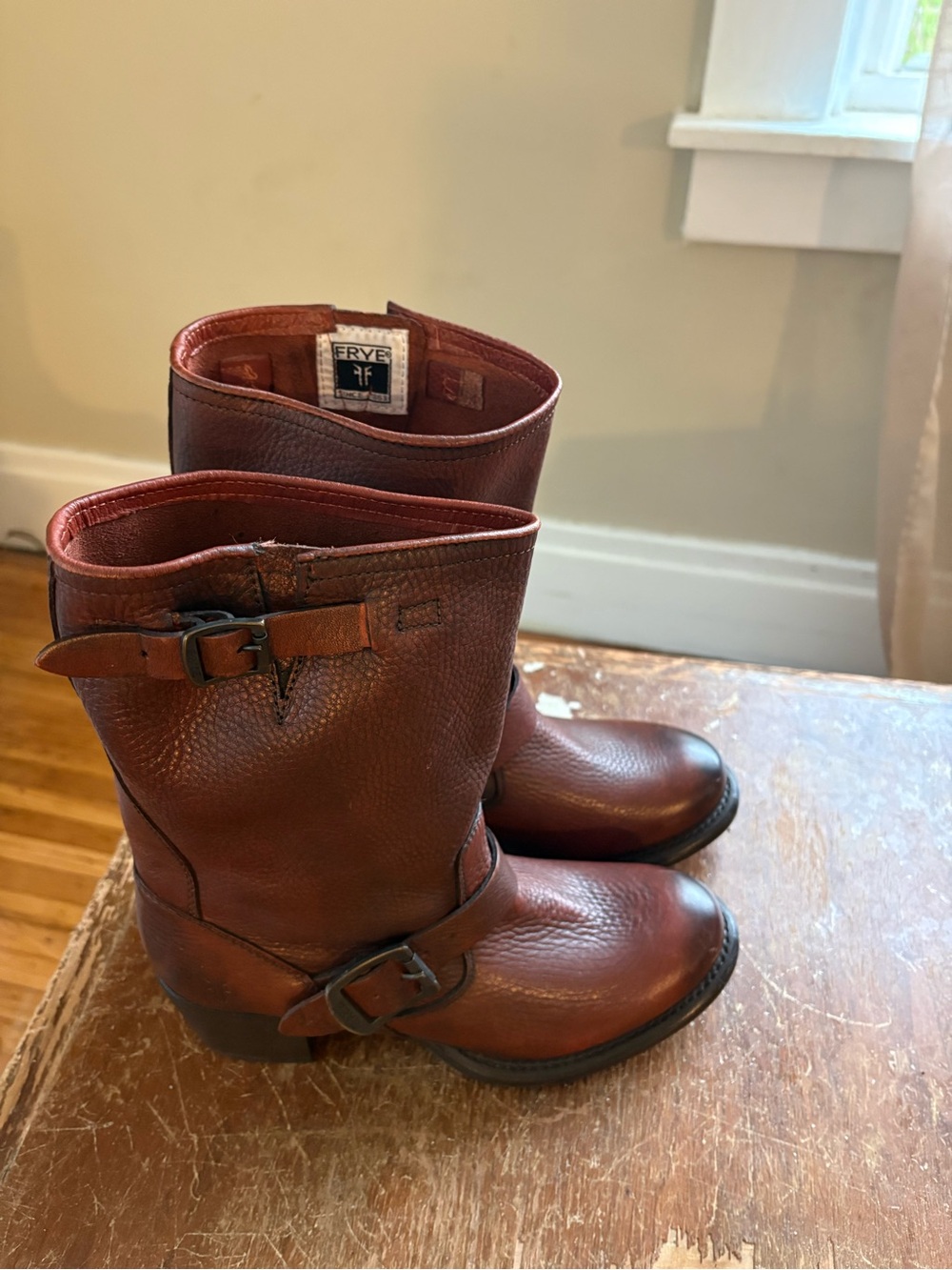 Frye Women's Viv Short Engineer Leather Booties